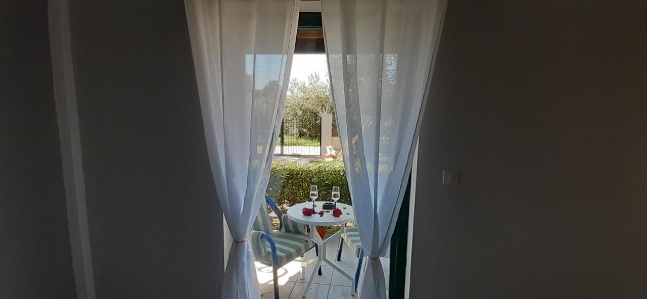 Charming Beach Studios Kávos Екстериор снимка