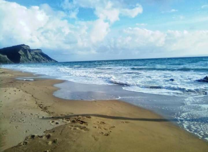 Charming Beach Studios Kávos Екстериор снимка
