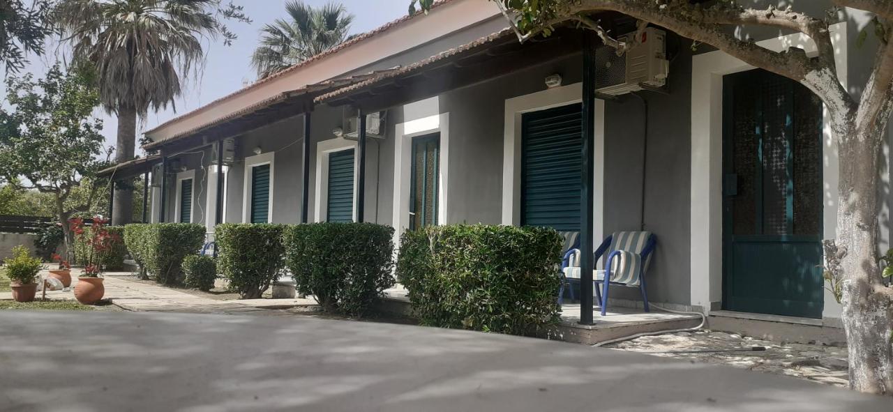 Charming Beach Studios Kávos Екстериор снимка
